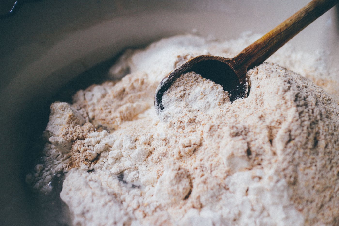 Vital wheat gluten powder for industrial and speciality binder applications